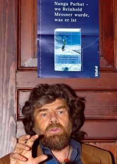 Der Bergsteiger Reinhold Messner spricht in München über den Tod seines Bruders Günther im Jahre 1970 am Nanga Parbat (Archivfoto vom 29. Januar 2004). (Foto: dpa)