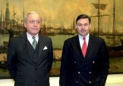 Vorstandschef Bernd Wrede (l) und Nachfolger