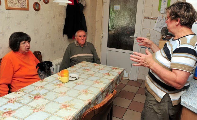 Sabine Buchal (r.) hat Ruth und Horst Lemnitz in der Feldmühle aufgenommen.