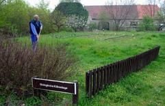 Blick auf eine Pflanzenkläranlage im Kloster Hedersleben im Kreis Quedlinburg. Vor über zehn Jahren wurde sie als Modellprojekt vom Land gefördert.