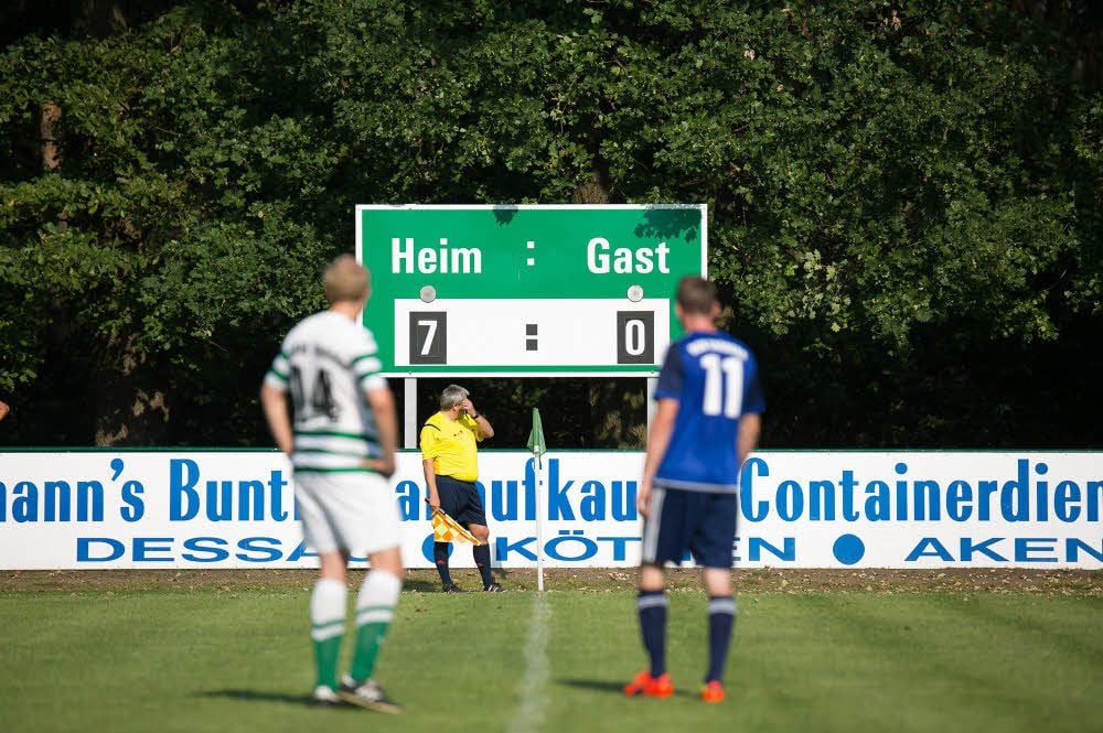 Das Bild vom Hinspiel in Reppichau zeigt: Geschichte wiederholt sich eben manchmal doch.