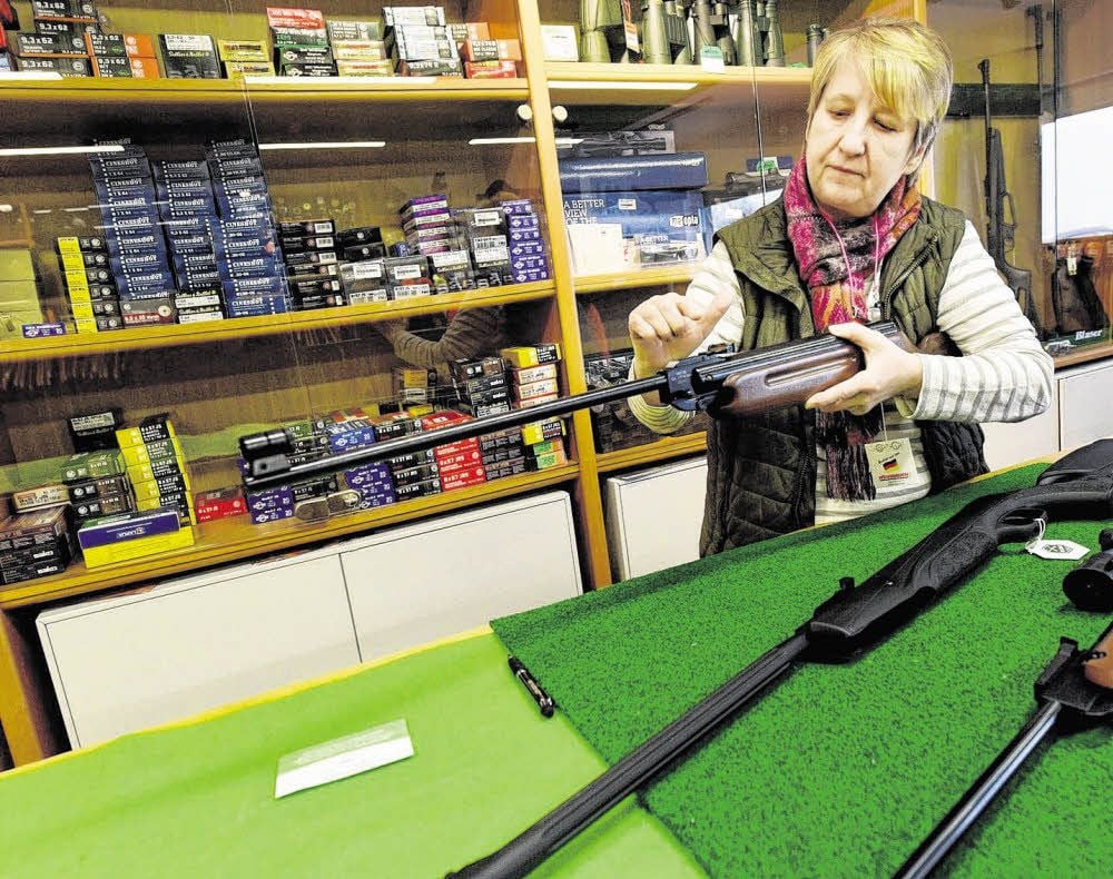 Heike Lindner arbeitet im Familienbetrieb „Jagd & Sport“ in Rothenschirmbach.