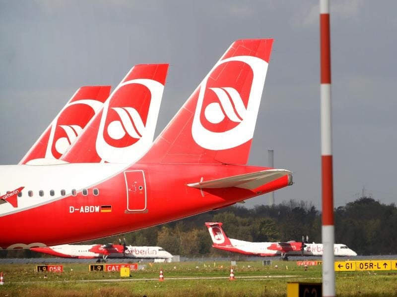 Die Flugzeuge von Air Berlin werden nach und nach an die neuen Besitzer ausgeliefert. Foto: Roland Weihrauch