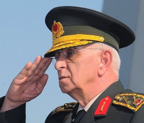 Neben dem erst vor einem Jahr berufenen Generalstabschef Isik Kosaner traten auch die Befehlshaber von Armee, Marine und Luftwaffe zurück. (FOTO: DPA)