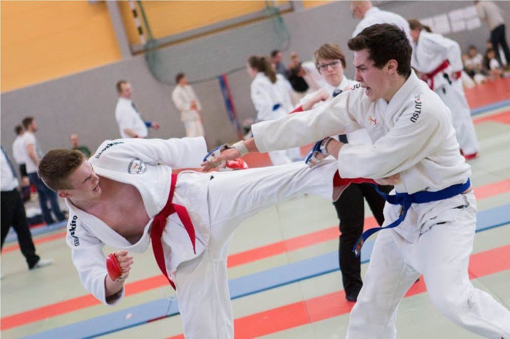 Felix Fötzsch (in rot) setzte sich gegen Tom Kornblum durch.