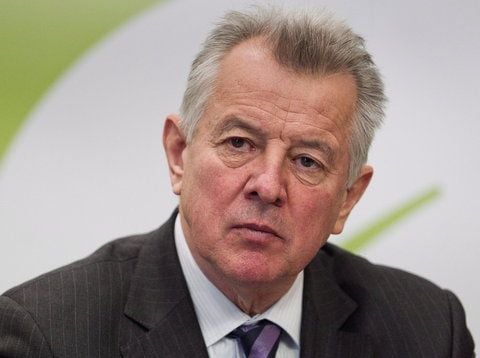 Ungarns Staatspräsident Pal Schmitt tritt trotz der Plagiatsvorwürfe gegen ihn nicht zurück. (FOTO: DPA)