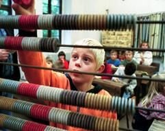 Vielen Kindern fällt das Mathematik-Lernen mit anschaulichen Lernmethoden leichter. (Foto:dpa)