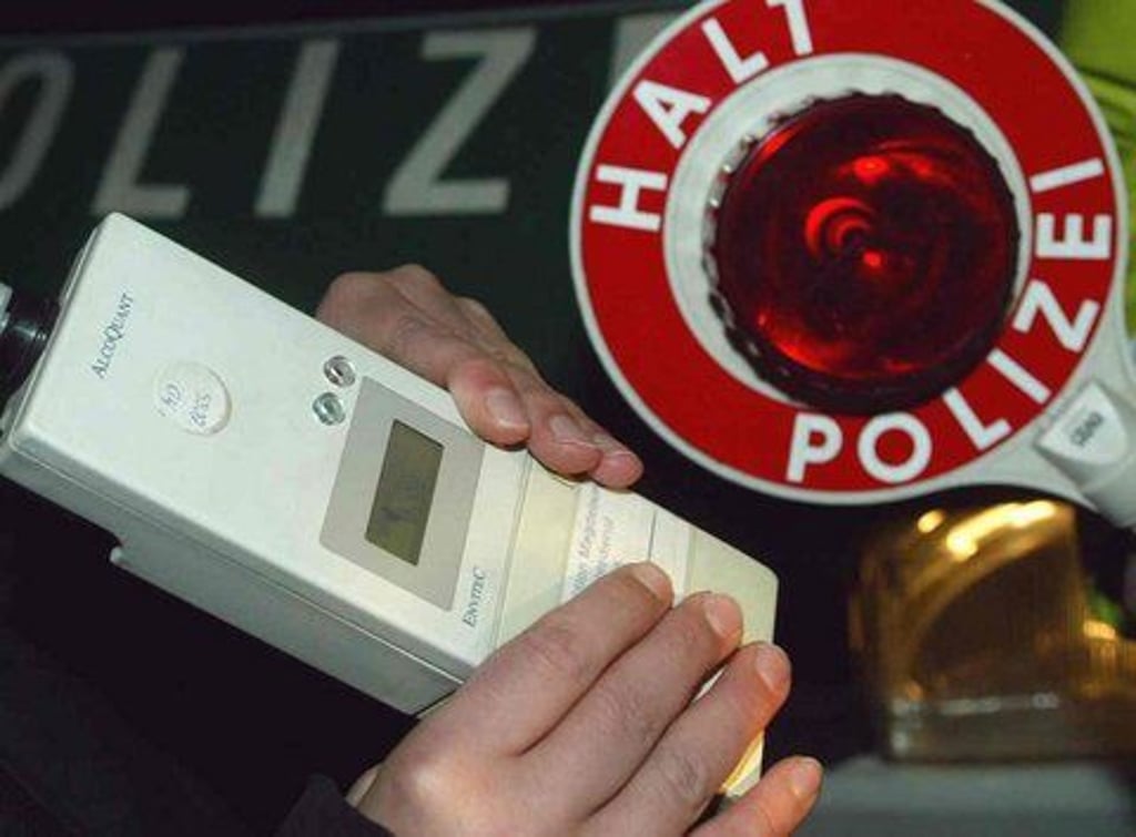 Ein betrunkener Autofahrer flüchtete bei Seehausen (Altmark) vor der Polizei.