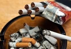 Die Zigarettenpreise in Deutschland werden nacheinen Zeitungsbericht im März um bis zu 55 Cent proSchachtel steigen. (Foto: dpa)