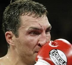 Wie ein glücklicher Gewinner sah der 5:1-Favorit Klitschko nach seinem 43.Sieg im 46. Fight nicht aus. (Foto: dpa)