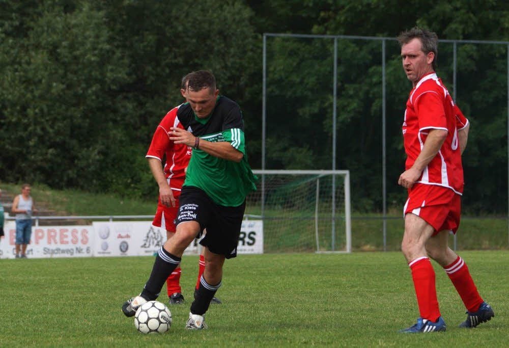 Thales Ü32, hier Christoph Spormann am Ball gegen Fortuna Halberstadt, erwartet das Traditionsteam des 1. FC Magdeburg.