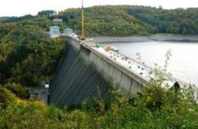 Blick auf die Rappbodetalsperre bei Wendefurth (Harzkreis). Am Ausgang des Tunnels ereignete sich der Unfall. (ARCHIVFOTO: DPA)