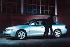 Diebe haben kein leichtes Spiel mehr: Viele Neuwagen sind heute mit einer elektronischen Wegfahrsperre und Alarmanlage ausgestattet. Der verbesserte Diebstahlschutz ist auch Grund für den Rückgang der Anzahl gestohlener Fahzeuge in Deutschland. (Foto: dpa)