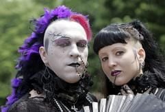 Wave-Gotik-Fans in Leipzig (Foto: dpa)
