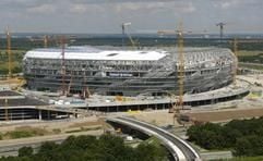 Die Allianz Arena in München-Fröttmaning befindet sich noch im Bau. (Foto: dpa)