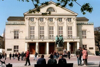 Das Deutsche Nationaltheater in Weimar: Vor 90 Jahren, am 6. Februar 1919, fand hier die konstituierende Sitzung der Deutschen Nationalversammlung statt. (FOTO: DPA)