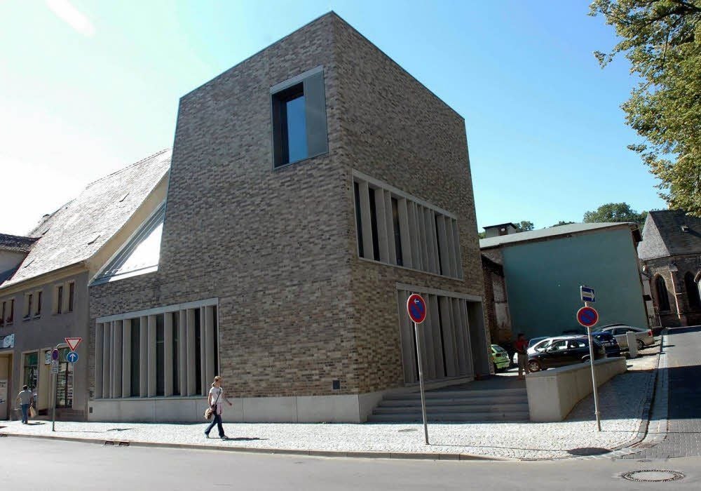 Neubau am Geburtshaus Luthers
