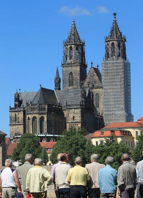 Blick auf den Dom «Sankt Katharina und Sankt Mauritius» in Magdeburg. ARCHIV (FOTO: DPA)