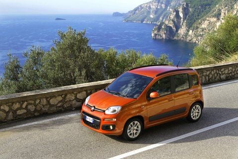 Alte Werte: Wie sein Vorgänger behält auch der neue Fiat Panda seine kastenförmige, hohe Bauform bei. (FOTO: DPA)