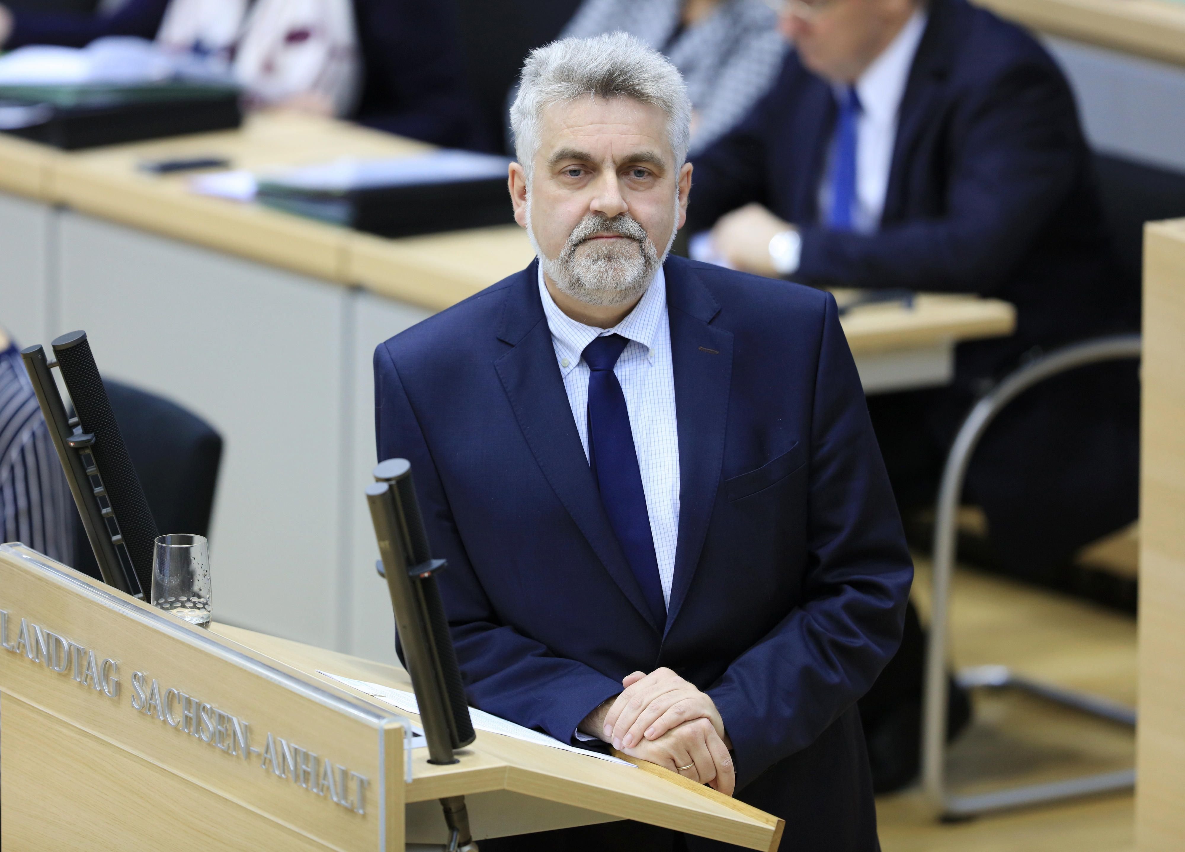 Wirtschaftsminister Armin Willingmann (SPD) spricht im Landtag von Sachsen-Anhalt in Magdeburg.