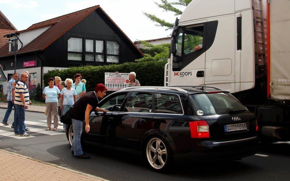 Einige Fahrer versuchen doch ihr Glück, aber hier geht gar nichts.