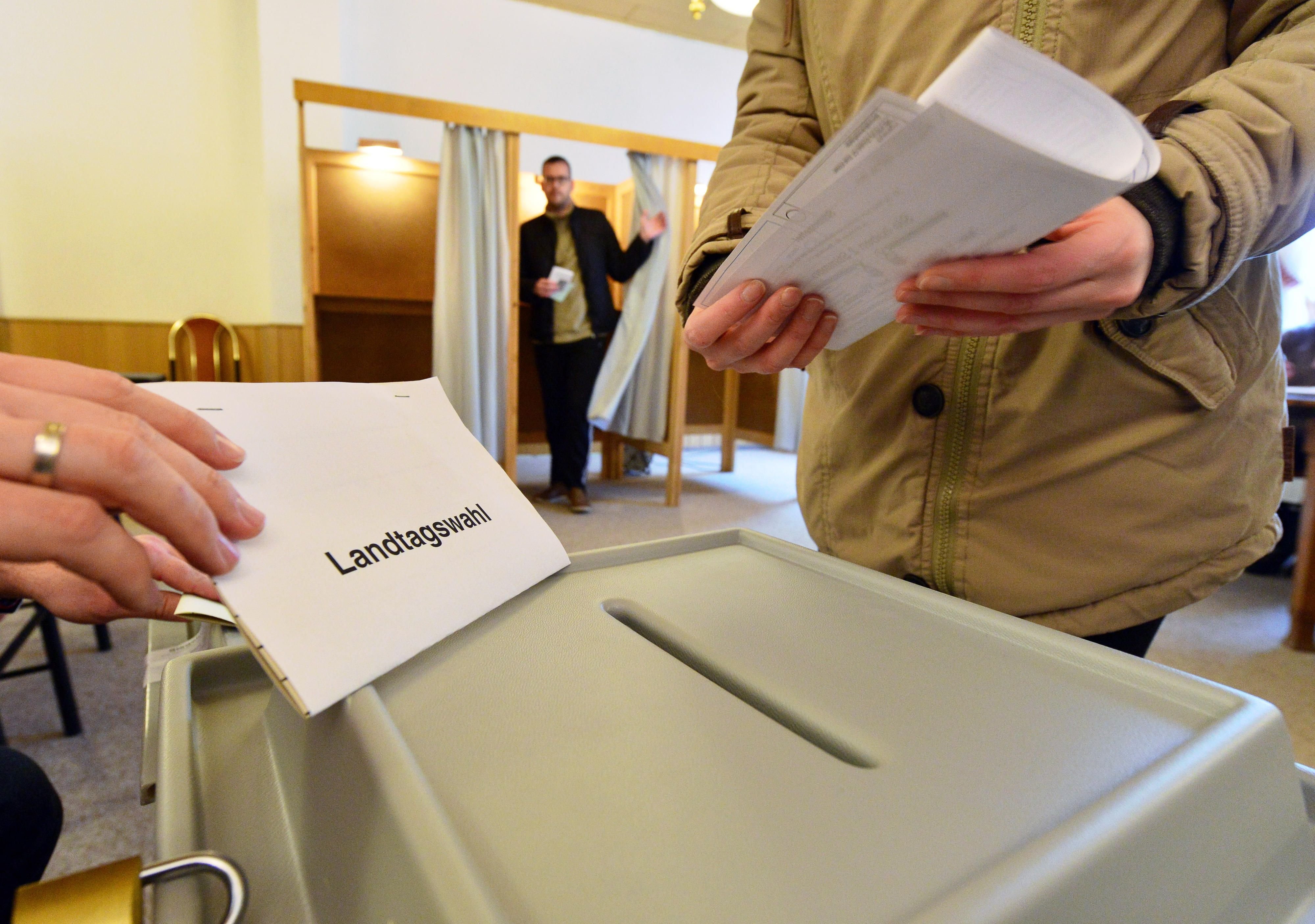 Die Wahlbeteiligung in Sachsen-Anhalt beträgt nach ersten Hochrechnungen 63 Prozent.
