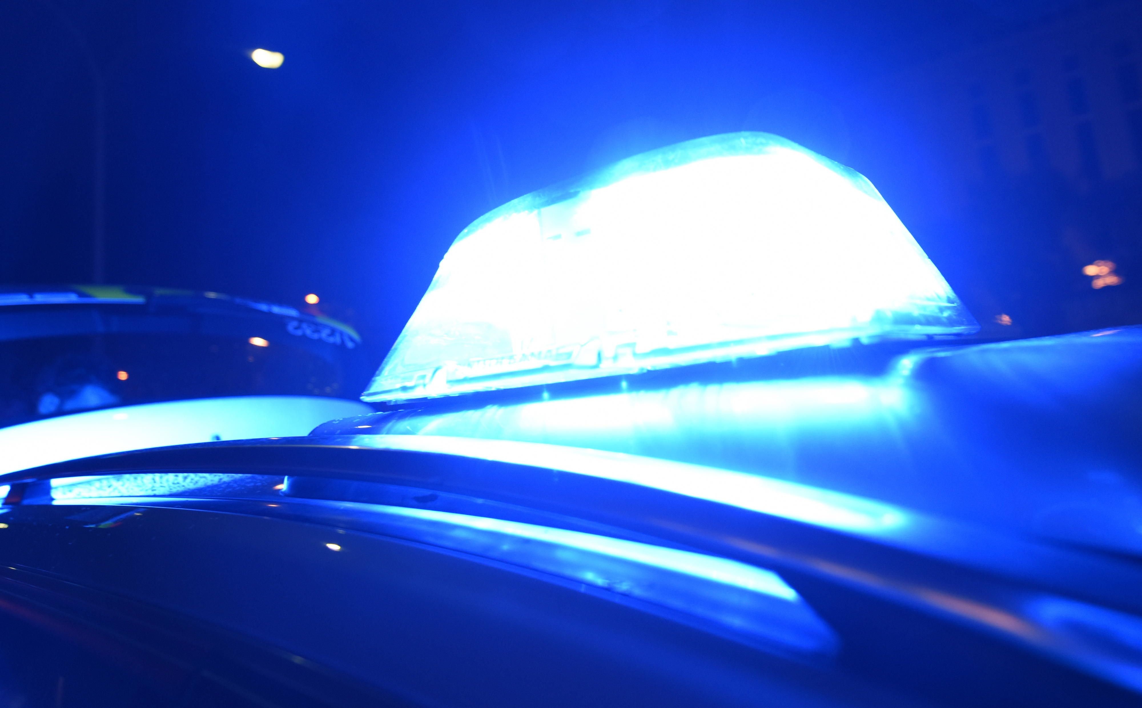 Blaulicht eines Polizeifahrzeuges