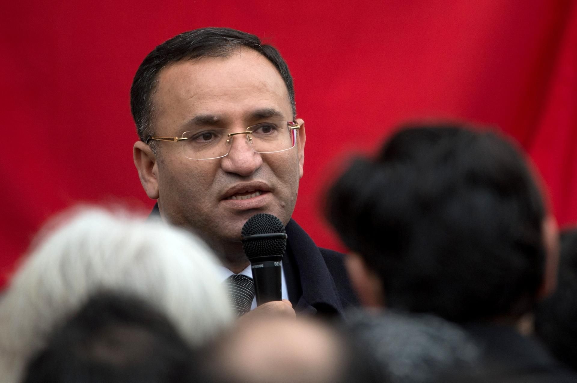 Der türkische Justizminister Bekir Bozdag bei einer Veranstaltung im baden-württembergischen Backnang im März 2013.