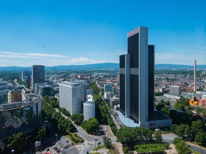 Blick auf Marriott Hotel in Frankfurt. Foto: Andreas Arnold/Archiv