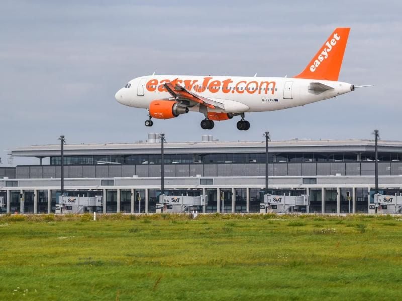 Easyjet bedient vier der wichtigsten innerdeutschen Strecken, auf denen seit Oktober die Konkurrenz der Air Berlin fehlt. Foto: Patrick Pleul