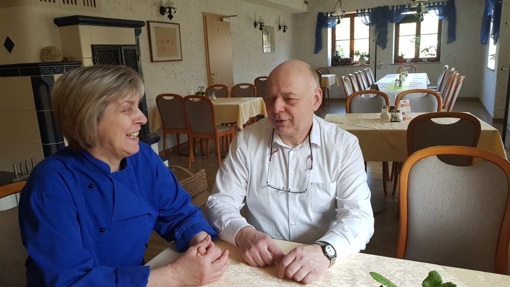 Melitta und Klaus-Dieter Hegemann haben dem Güntersberger Bahnhof vor zwölf Jahren neues Leben eingehaucht. Jetzt wollen sie verkaufen.