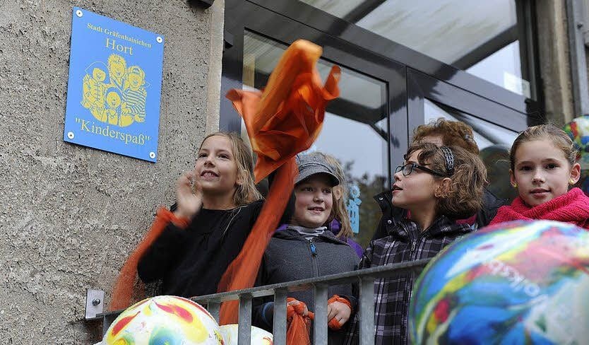 Nun kann es jeder lesen: „Kinderspaß“ heißt der Hort.