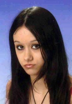 Ein von der Polizei veröffentlichtes Foto zeigt die 14-jährige Kristina Hani, die am 17. April 2007 in Berlin verbrannt wurde. (Foto undatiert).