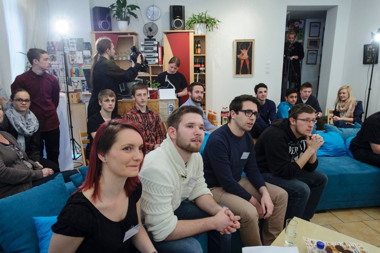 Aktion des Kinder- und Jugendrates, der Stadt Halle und des Jugendinfoportals Youthpool zur Kommunalwahl: In Form eines Spiels werden Politiker befragt.