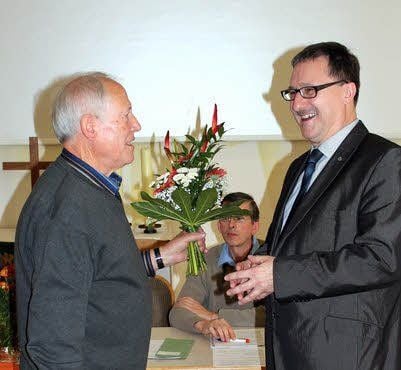 Sag's mit Blumen: Jürgen Steinborn und Christian Beuchel (re.)