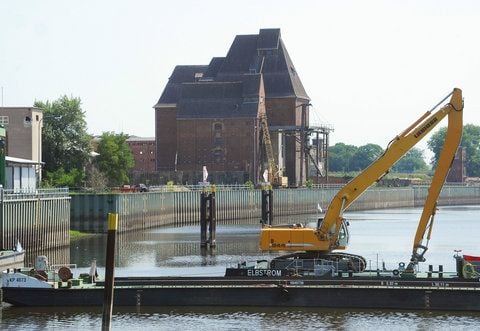 Bauarbeiten an der neuen Hafenpromenade in Wittenberge (ARCHIVFOTO: DPA)