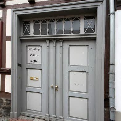 Geschlossen: WC in der Niedergasse.
