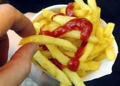 Die Chemikalie Acrylamid ist nicht nur in Produkten wie Pommes Frites oderKartoffelchips enthalten und könne auch durch den häufigen Verzehrvon gering belasteten Lebensmitteln gefährlich werden (Foto: MZ-Archiv)