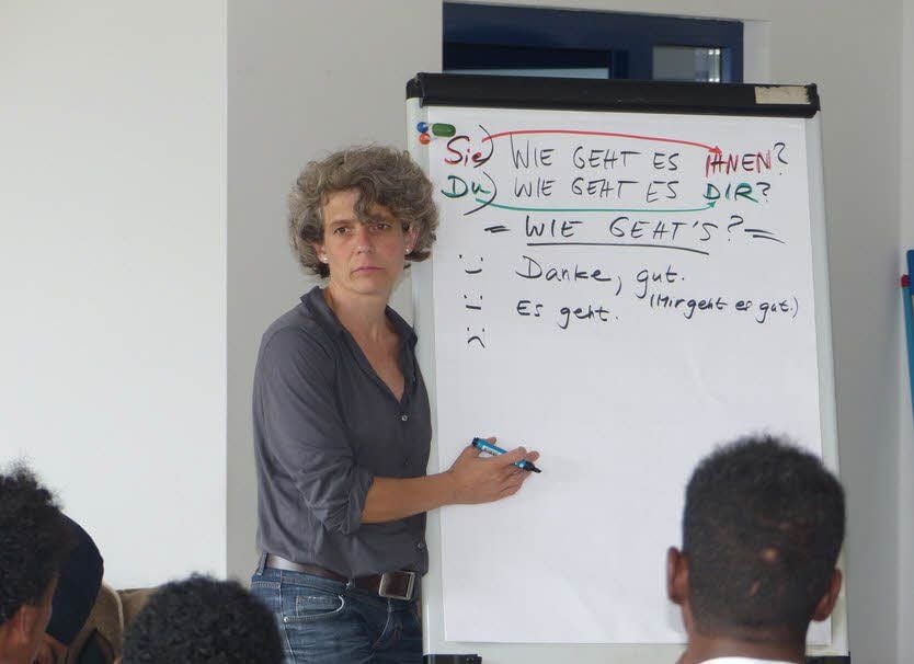 Gesine Quinque ist die Deutschlehrerin der Asylbewerber.