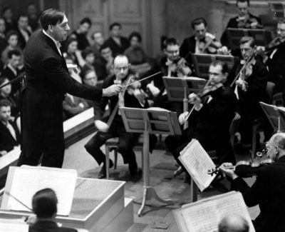 Der österreichische Dirigent Otmar Suitner im April 1964: Über ein Vierteljahrhundert stand Suitner an der Spitze der Staatskapelle der Berliner Staatsoper «Unter den Linden», die er zu einstigem Glanz zurückführte. (FOTO: DPA)