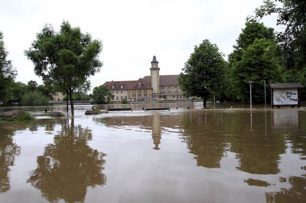 Der Bahnhof von Zeitz ist überflutet.