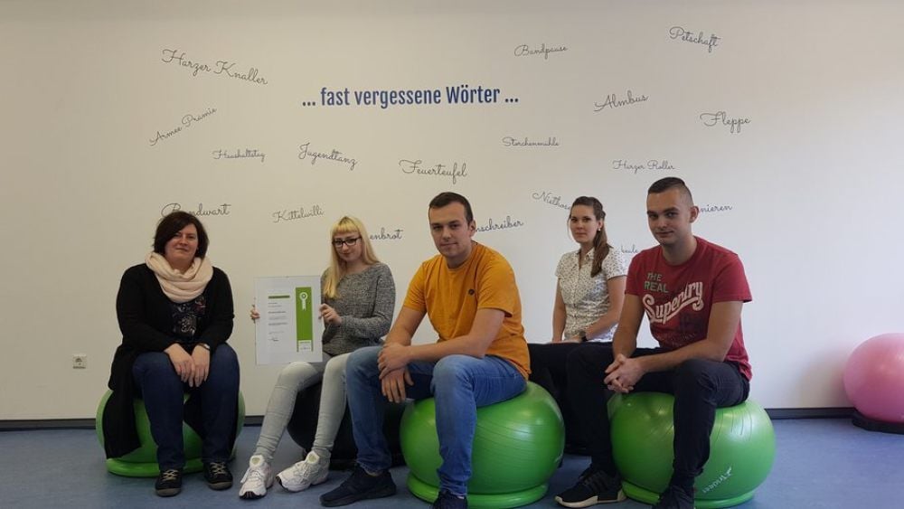 Sie machen ihre Kollegen fit. Für das Rheinmetall-Azubi-Projekt gab es sogar einen Preis.