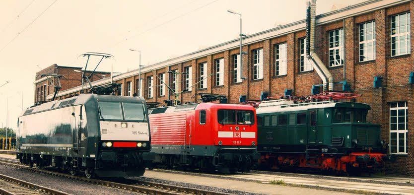 Elektrische Zugkraft in Europa sichern - drei E-Lok-Generationen stehen für 85 Jahre Kompetenz im DB Werk Dessau.