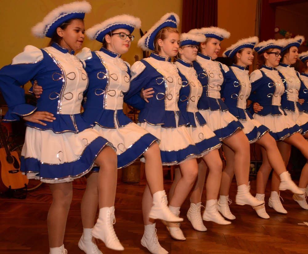 Darf auch beim Eisleber Karneval nicht fehlen: Die Funkengarde.