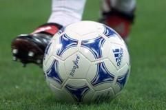 Für China ist der Traum von der Teilnahme an der Fußball-WM 2006 in Deutschland bereits ausgeträumt. In einem hochdramatischen Fernduell mit Kuwait verpasste der WM-Starter von 2002 am Mittwoch den Einzug in die entscheidende Qualifikationsrunde. Während China den «kleinen Bruder» Hongkong mit 7:0 deklassierte, feierten die Kuwaitis gegen Malaysia einen 6:1-Triumph. (Foto: dpa)