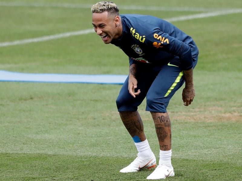Neymar hatte viel Spaß beim Training. Foto: Andre Penner/AP
