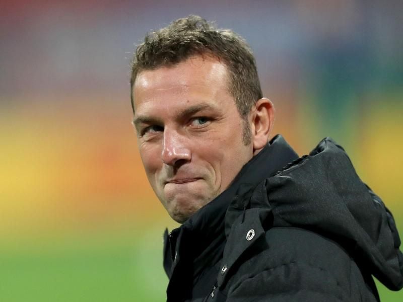 Markus Weinzierl ist mit dem FC Schalke 04 seit fünf Spielen in der Liga ungeschlagen. Foto: Daniel Karmann