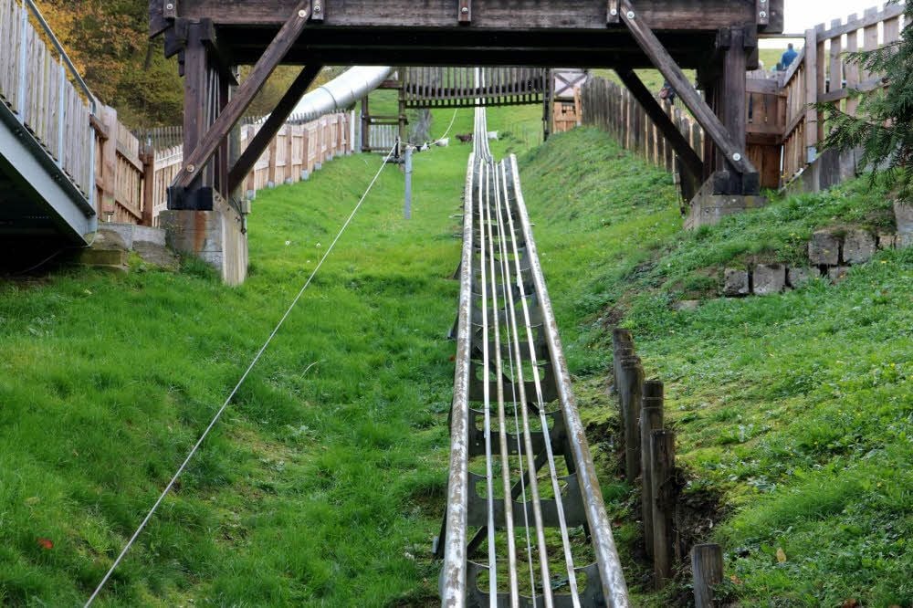 Die Rodelbahn in Wippra - auf diesem Teil werden die Schlitten heraufgezogen.