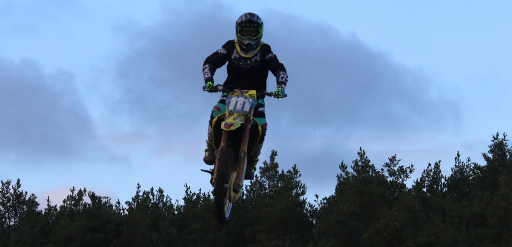 Die Motocrossanlage bei Gödnitz ist eine der wenigen Anlagen im Land, auf der der Nischensport trainiert werden kann. Die Anlage steht allerdings auf dem Gelände, welches vom Jerichower Land verwaltet wird. Gleich dahinter liegt die Kreisgrenze zu Anhalt-Bitterfeld.