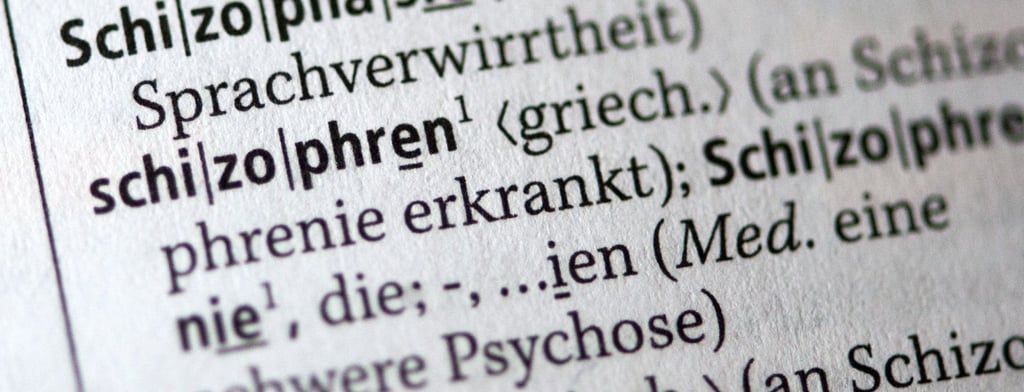 Denkstörungen, Wahnvorstellungen und Halluzinationen kennzeichnen eine Schizophrenie.